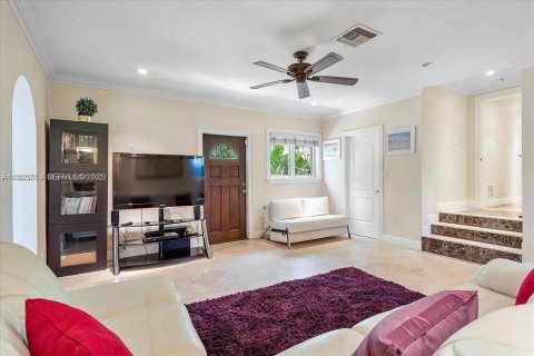 House in Fort Lauderdale, Florida 4 bedrooms, 324.6 sq.m. № 1983139 - photo 8