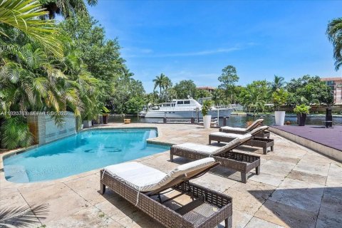House in Fort Lauderdale, Florida 4 bedrooms, 324.6 sq.m. № 1983139 - photo 28