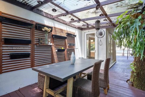 House in Fort Lauderdale, Florida 4 bedrooms, 324.6 sq.m. № 1983139 - photo 10