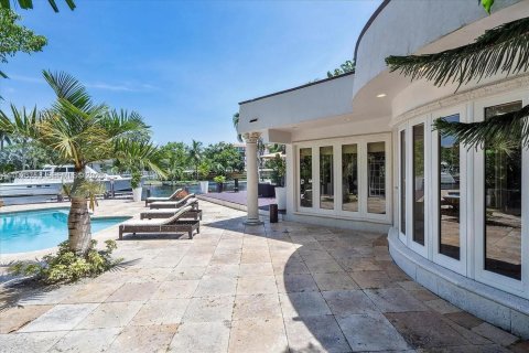 House in Fort Lauderdale, Florida 4 bedrooms, 324.6 sq.m. № 1983139 - photo 27