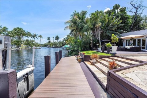 House in Fort Lauderdale, Florida 4 bedrooms, 324.6 sq.m. № 1983139 - photo 25