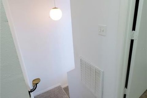 Townhouse in Davenport, Florida 4 bedrooms, 162.39 sq.m. № 2394093 - photo 18