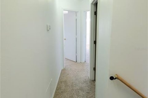 Townhouse in Davenport, Florida 4 bedrooms, 162.39 sq.m. № 2394093 - photo 19