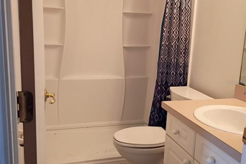 Townhouse in Davenport, Florida 4 bedrooms, 162.39 sq.m. № 2394093 - photo 16