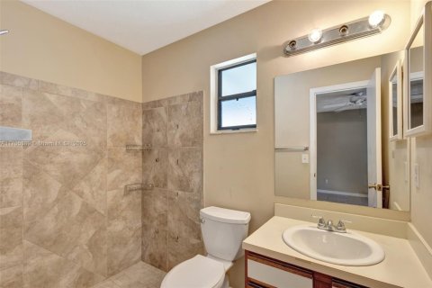 Casa en venta en Port St. Lucie, Florida, 3 dormitorios, 98.1 m2 № 1476515 - foto 24