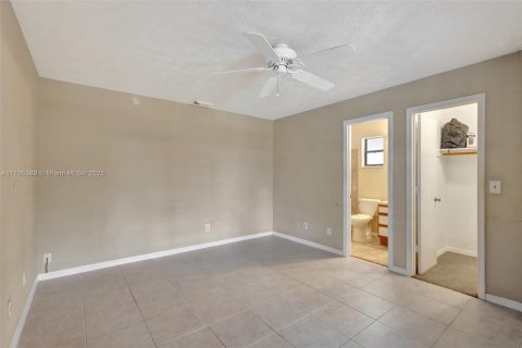 Casa en venta en Port St. Lucie, Florida, 3 dormitorios, 98.1 m2 № 1476515 - foto 21