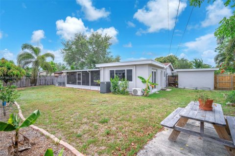 Villa ou maison à vendre à Fort Lauderdale, Floride: 3 chambres, 125.05 m2 № 1930010 - photo 16