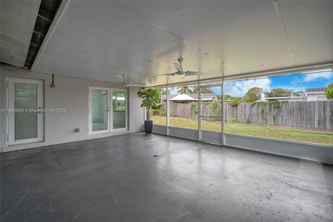 Villa ou maison à vendre à Fort Lauderdale, Floride: 3 chambres, 125.05 m2 № 1930010 - photo 14