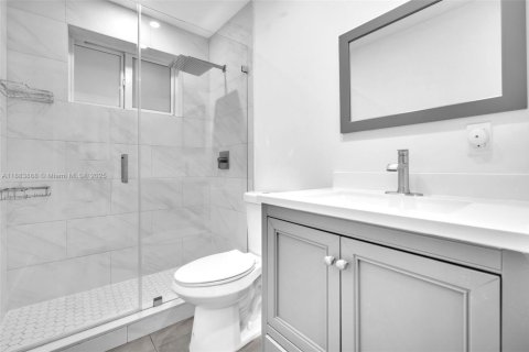 Villa ou maison à vendre à Fort Lauderdale, Floride: 3 chambres, 125.05 m2 № 1930010 - photo 12