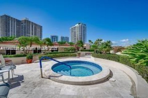 Condo in Aventura, Florida, 2 bedrooms  № 1951799 - photo 5