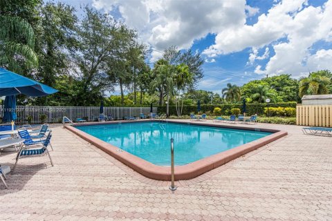 House in Coconut Creek, Florida 3 bedrooms, 159.42 sq.m. № 2018655 - photo 7