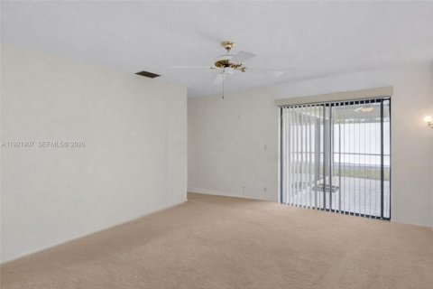 House in Coconut Creek, Florida 3 bedrooms, 159.42 sq.m. № 2018655 - photo 16