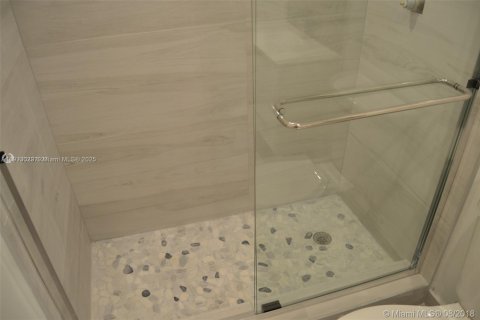 Condo in Miami, Florida, 1 bedroom  № 2082361 - photo 18