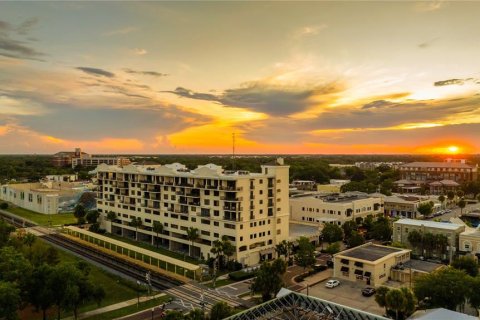 Condominio en venta en Kissimmee, Florida, 4 dormitorios, 332.31 m2 № 1801728 - foto 4