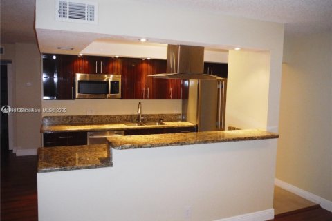 Condo in Davie, Florida, 2 bedrooms  № 1896096 - photo 4