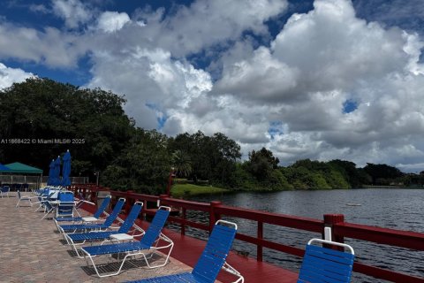 Condo in Davie, Florida, 2 bedrooms  № 1896096 - photo 26