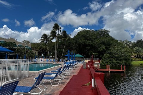 Condo in Davie, Florida, 2 bedrooms  № 1896096 - photo 27