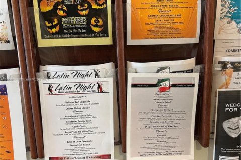 Condo in Davie, Florida, 2 bedrooms  № 1896096 - photo 22