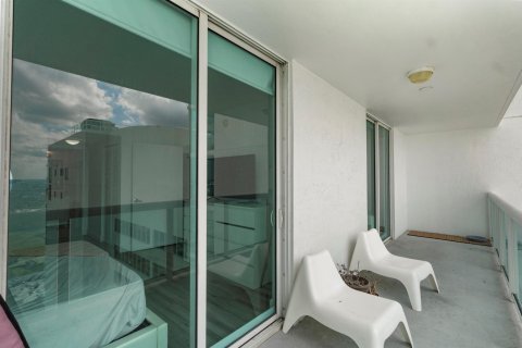 Condo in Miami, Florida, 1 bedroom № 2082101 - photo 20