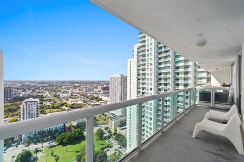 Condo in Miami, Florida, 1 bedroom № 2082101 - photo 16