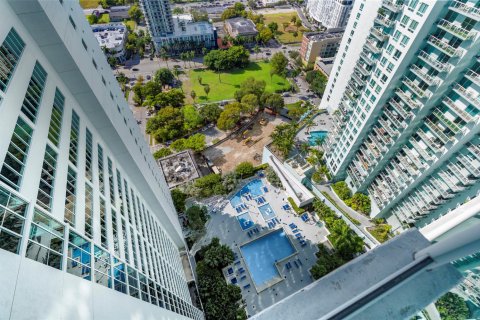 Condo in Miami, Florida, 1 bedroom № 2082101 - photo 19