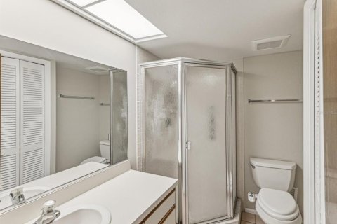 Купить виллу или дом в Тарпон-Спрингс, Флорида 5 комнат, 83.15м2, № 1643252 - фото 15