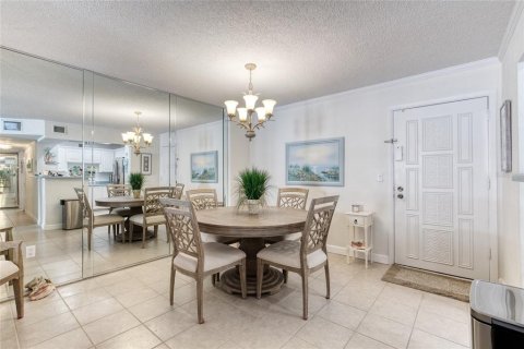 Copropriété à vendre à Ormond Beach, Floride: 2 chambres, 113.81 m2 № 2412576 - photo 12