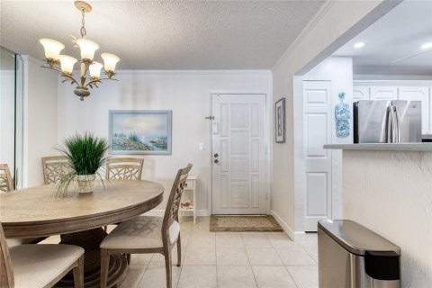 Copropriété à vendre à Ormond Beach, Floride: 2 chambres, 113.81 m2 № 2412576 - photo 11