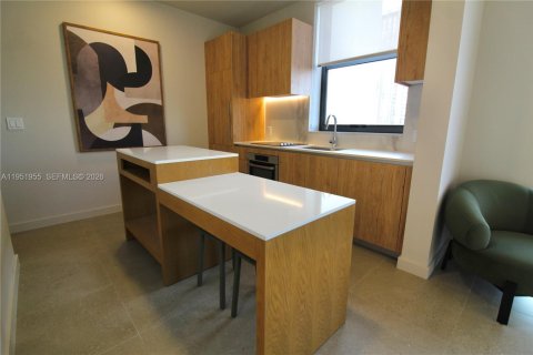 Copropriété à louer à Miami, Floride: 2 chambres, 76.64 m2 № 2024279 - photo 6