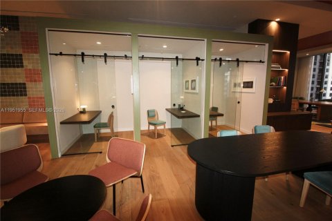 Copropriété à louer à Miami, Floride: 2 chambres, 76.64 m2 № 2024279 - photo 21