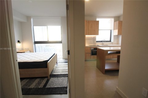 Copropriété à louer à Miami, Floride: 2 chambres, 76.64 m2 № 2024279 - photo 11