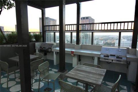 Copropriété à louer à Miami, Floride: 2 chambres, 76.64 m2 № 2024279 - photo 27