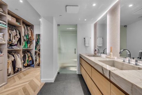 Condominio en venta en Key Biscayne, Florida, 2 dormitorios, 143.72 m2 № 2045137 - foto 16