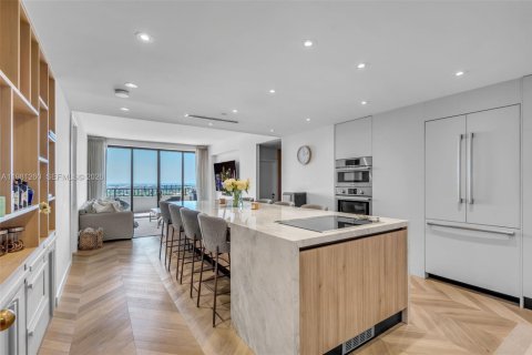 Condominio en Key Biscayne, Florida, 2 dormitorios  № 2045137