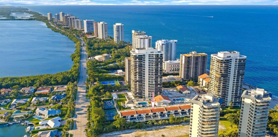 Condo à Riviera Beach, Floride, 3 chambres  № 2175895