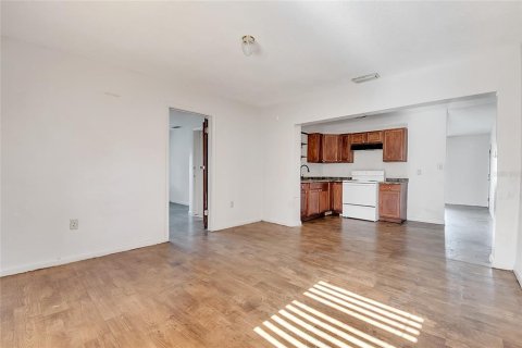 Casa en venta en Orlando, Florida, 3 dormitorios, 109.81 m2 № 1912116 - foto 18