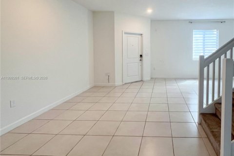Adosado en venta en Miami, Florida, 3 dormitorios, 154.4 m2 № 2252980 - foto 7