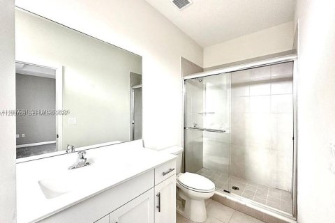 Adosado en venta en Miami, Florida, 3 dormitorios, 154.4 m2 № 2252980 - foto 17