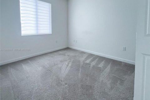 Adosado en venta en Miami, Florida, 3 dormitorios, 154.4 m2 № 2252980 - foto 11