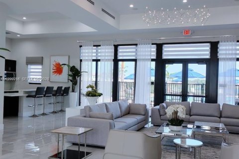 Adosado en venta en Miami, Florida, 3 dormitorios, 154.4 m2 № 2252980 - foto 24