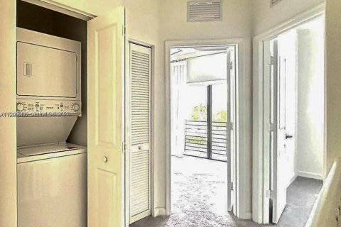 Adosado en venta en Miami, Florida, 3 dormitorios, 154.4 m2 № 2252980 - foto 10
