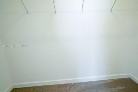 Adosado en venta en Miami, Florida, 3 dormitorios, 154.4 m2 № 2252980 - foto 15