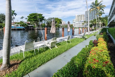 Copropriété à vendre à Fort Lauderdale, Floride: 2 chambres, 78.97 m2 № 2421146 - photo 4