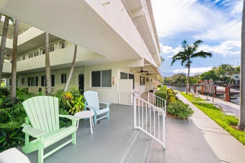 Copropriété à vendre à Fort Lauderdale, Floride: 2 chambres, 78.97 m2 № 2421146 - photo 3