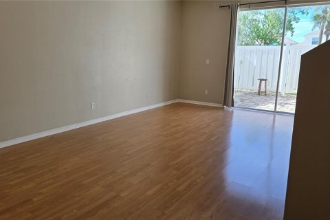 Adosado en alquiler en Fort Myers, Florida, 2 dormitorios, 134.43 m2 № 1884609 - foto 10