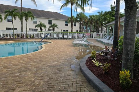 Adosado en alquiler en Fort Myers, Florida, 2 dormitorios, 134.43 m2 № 1884609 - foto 28