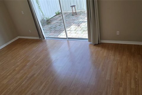 Adosado en alquiler en Fort Myers, Florida, 2 dormitorios, 134.43 m2 № 1884609 - foto 11