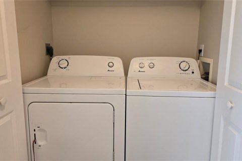 Adosado en alquiler en Fort Myers, Florida, 2 dormitorios, 134.43 m2 № 1884609 - foto 12
