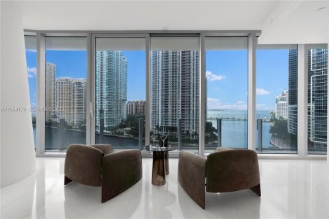 Кондоминиум с 4 спальнями в Майами, Флорида № 2023251