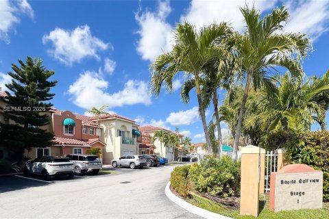 Townhouse in Hialeah, Florida 3 bedrooms, 141.21 sq.m. № 2025165 - photo 10